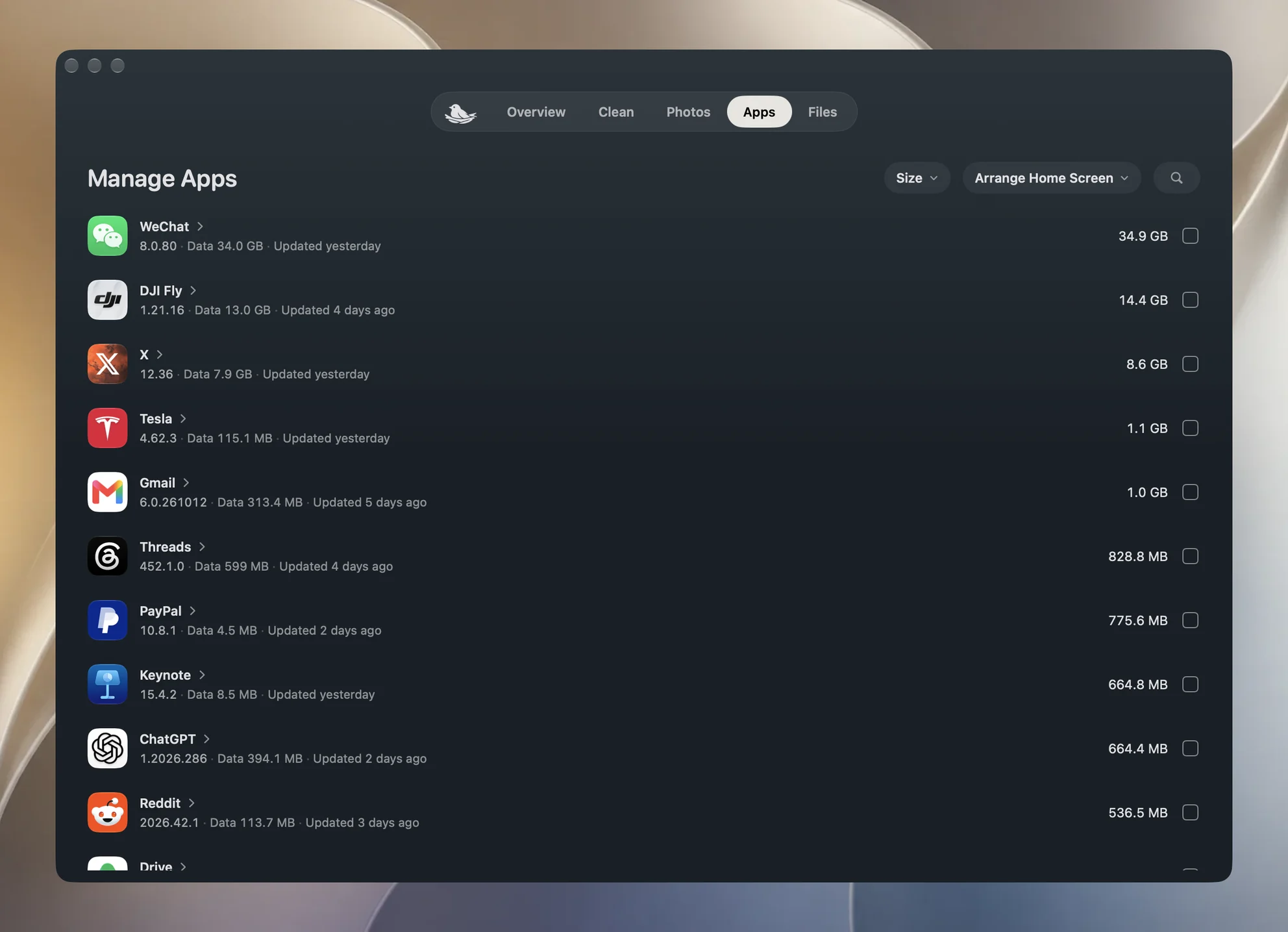 Yado Apps: each app with its version, data size and last update, ready to tick and remove